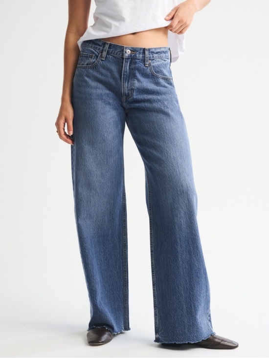 Abercrombie & Fitch Denim - NWT Abercrombie & Fitch Ultra Loose Low Rise Jean